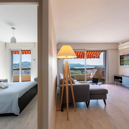Le Cadet - Vue Panoramique Ville Et Baie De Sanary Sur Mer, Parking & Terrasse - 2 A 4 Pers Buitenkant foto