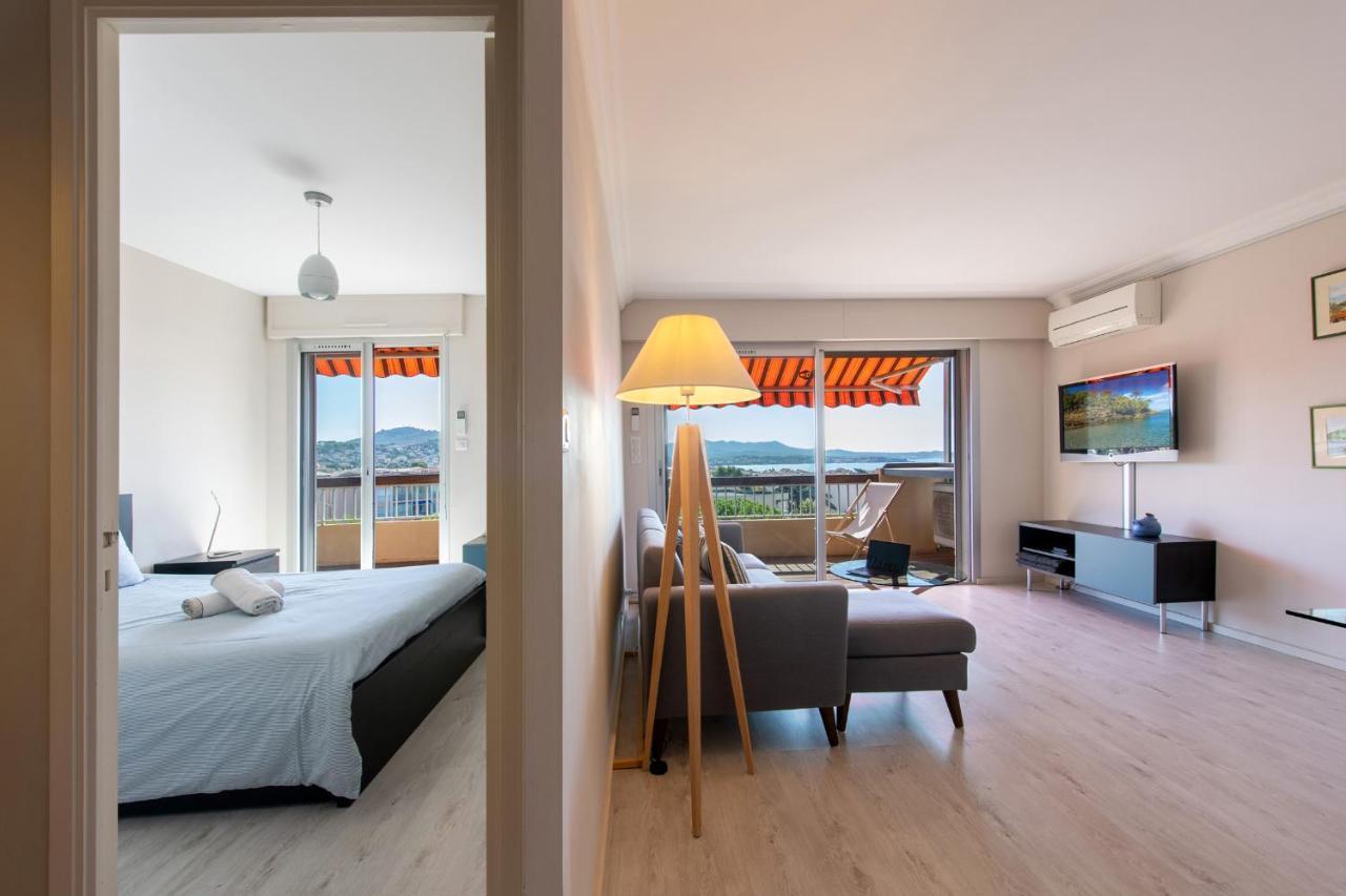 Le Cadet - Vue Panoramique Ville Et Baie De Sanary Sur Mer, Parking & Terrasse - 2 A 4 Pers Buitenkant foto
