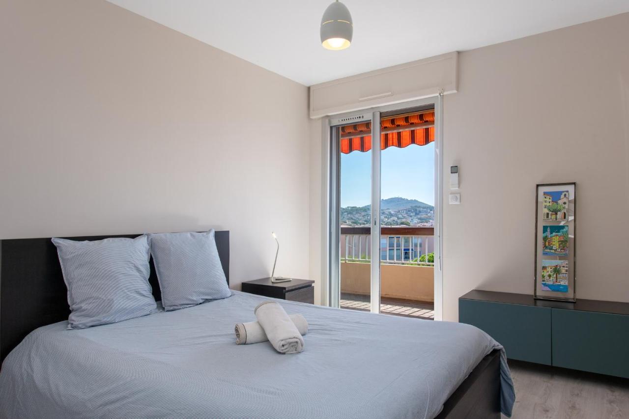 Le Cadet - Vue Panoramique Ville Et Baie De Sanary Sur Mer, Parking & Terrasse - 2 A 4 Pers Buitenkant foto